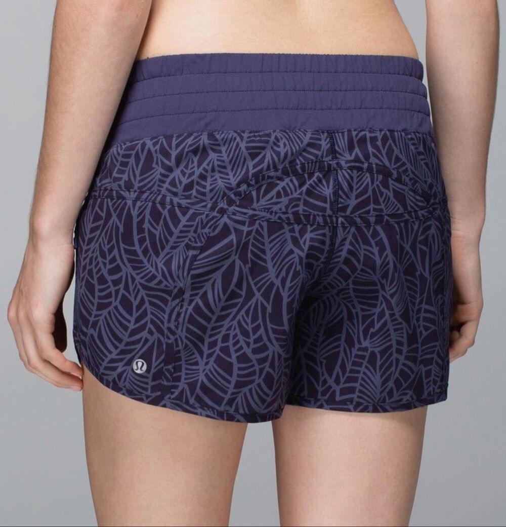 Lululemon Tracker Short 2-way Stretch Pretty Palm Cadet Greyvy/Cadet Blue sz 4?